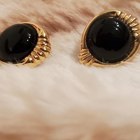 14kt/Onyx Earrings - Picture 4 of 7